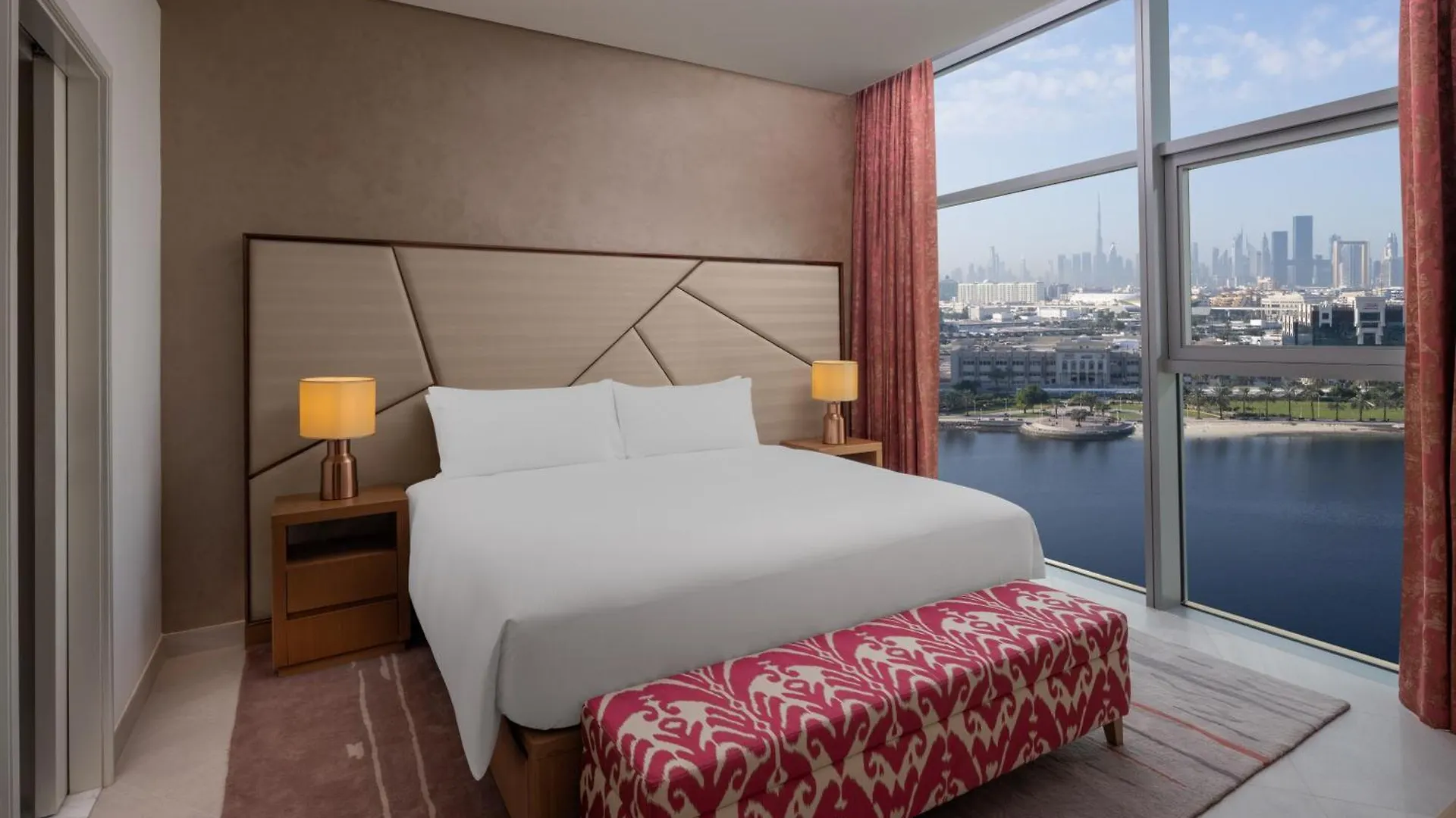 Hilton Dubai Creek Hotel & Residences Egyesült Arab Emírségek