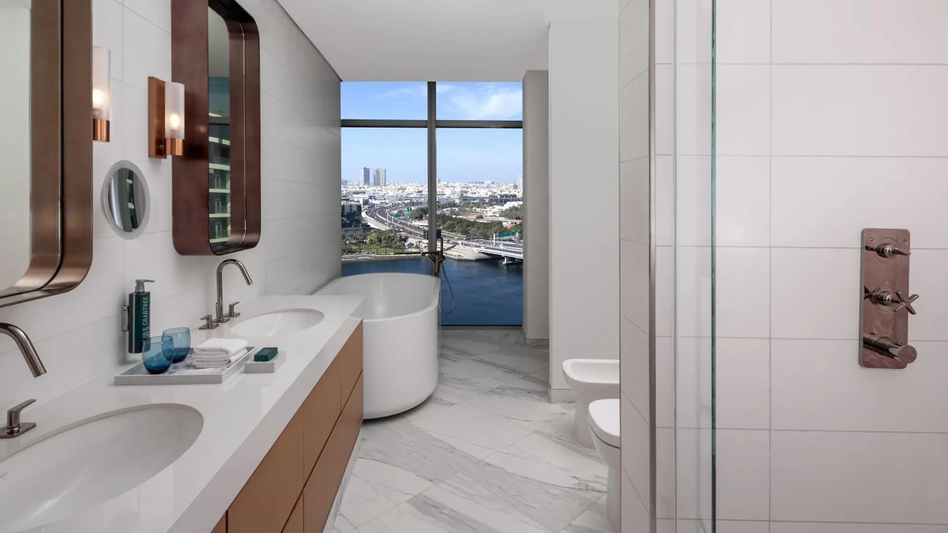 Hilton Dubai Creek Hotel & Residences 5*,  United Arab Emirates